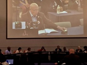 PFT President Arthur Steinberg speaks during a Philadelphia Board of Education meeting.